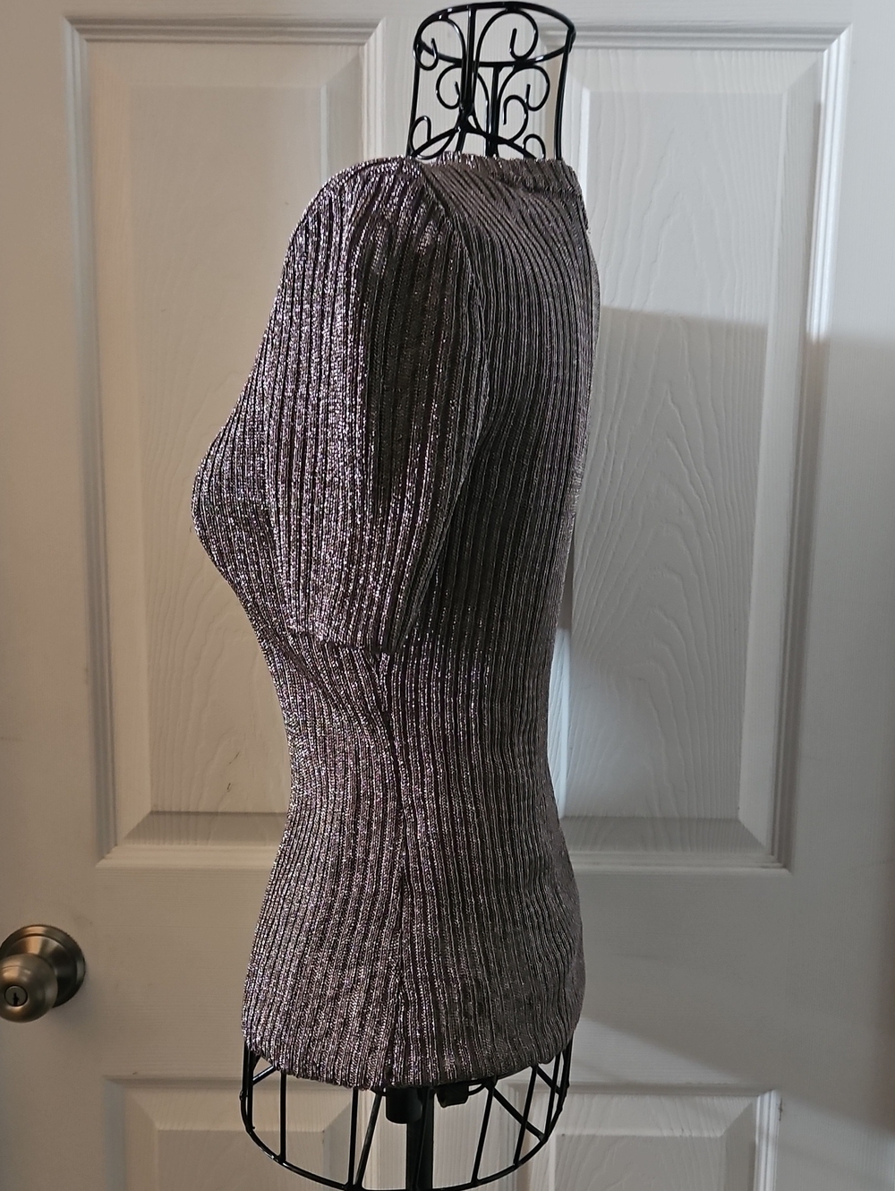 H&M Pull-Over Ribbed Top - Picture 2 of 8